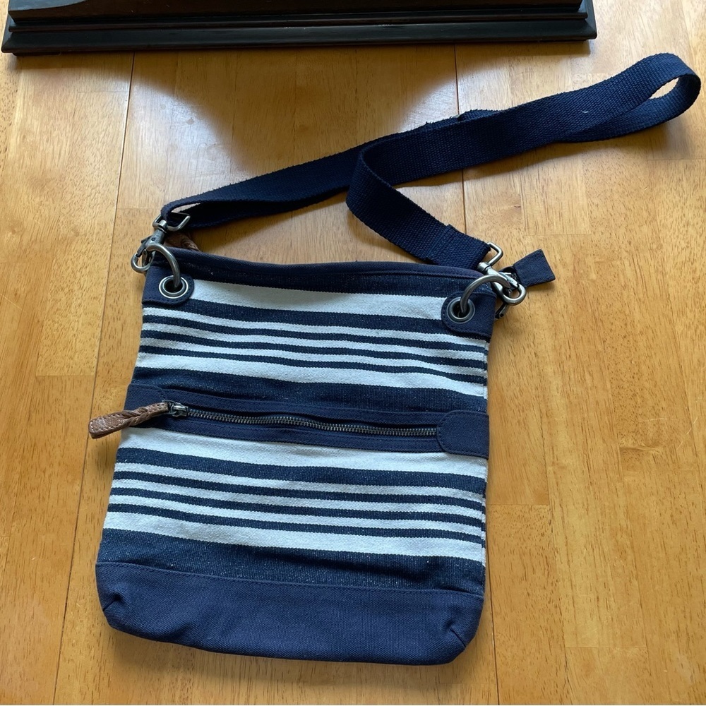 Fat face crossbody purse size 11” x12”​​
